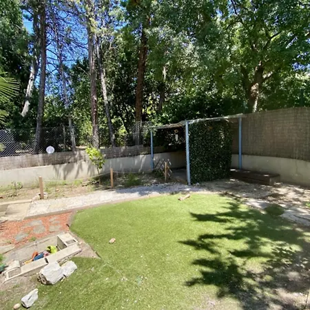 Charming T2 With A 135m2 Garden In Lejlighed Montpellier